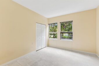 #105 -843 22nd Street